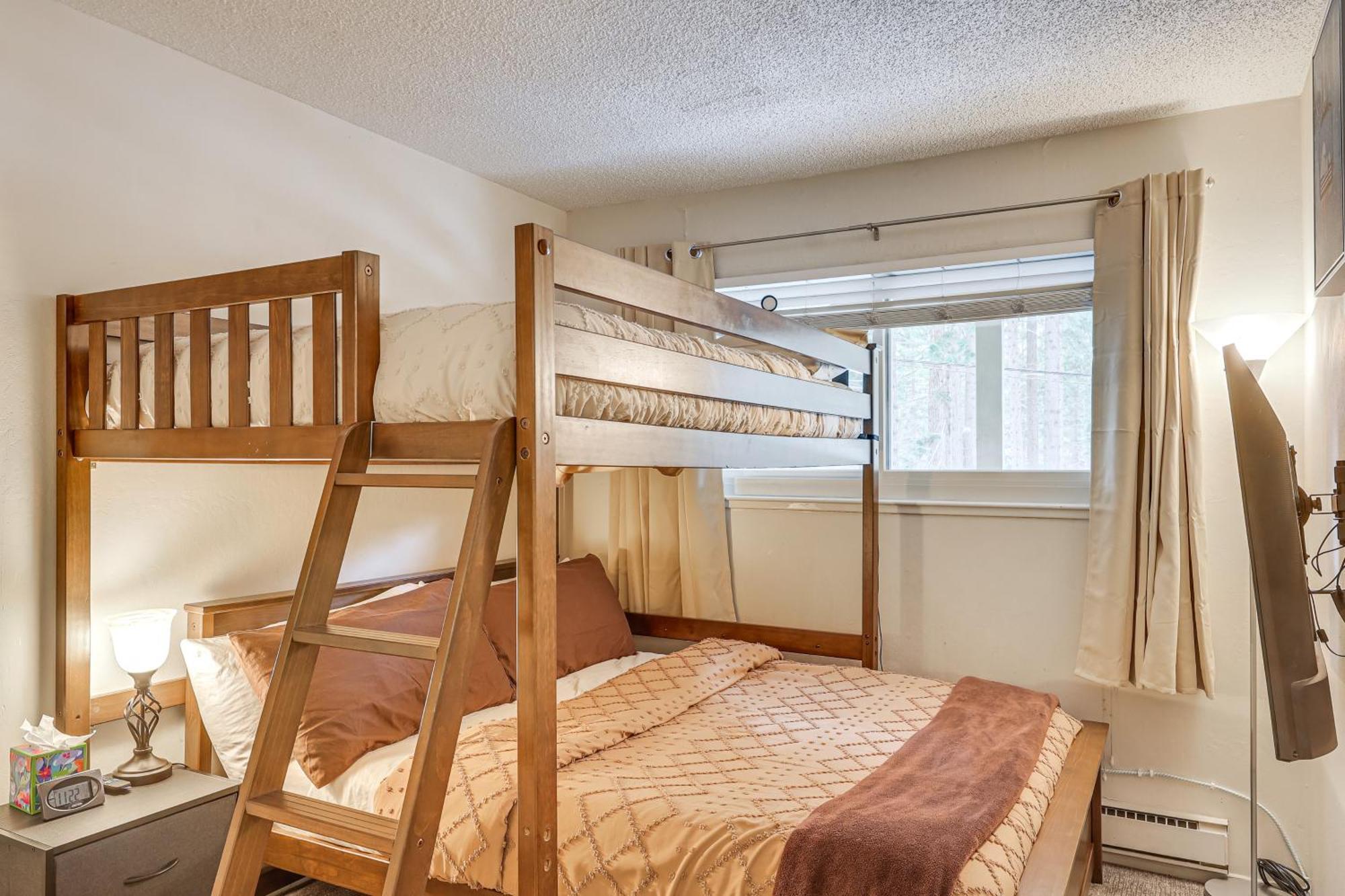 Incline Village Condo With Deck 1 Mi To Lake Tahoe Zewnętrze zdjęcie